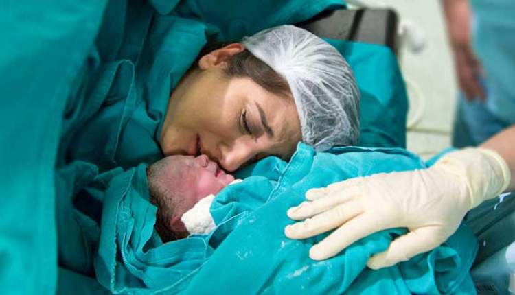 ایران جزو پنج کشور برتر در کاهش مرگ مادران است