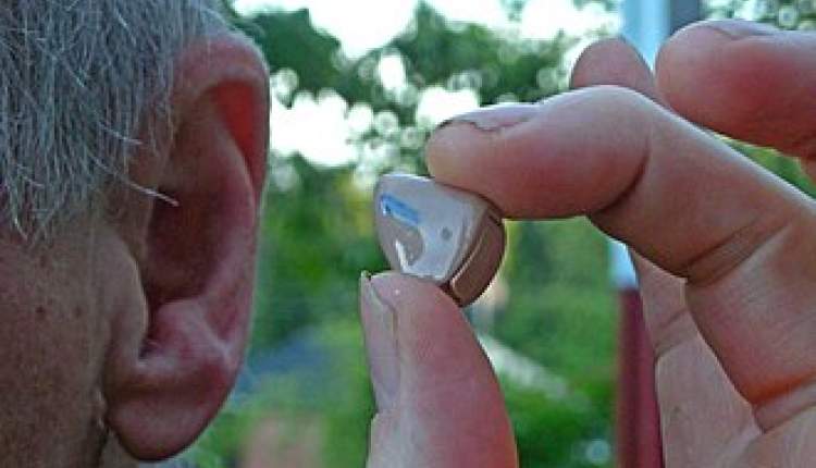 قیمت سمعک به ۱۵۰ میلیون تومان رسید؛ برخی ترجیح دادند دیگر نشنوند! قیمت سمعک به ۱۵۰ میلیون تومان رسید؛ برخی ترجیح دادند دیگر نشنوند!